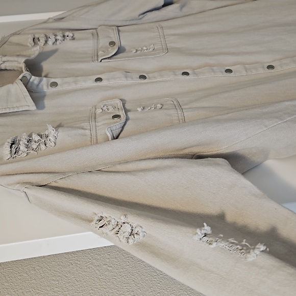 Distressed Shacket - Picture 2 of 4